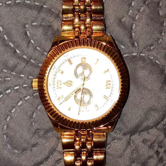 Rose Gold Large Face Bracelet Watch - Picture 2 of 3